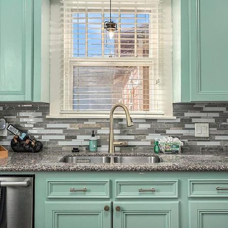 Beachy Bungalow! 2Bd, King Bed Galveston Esterno foto