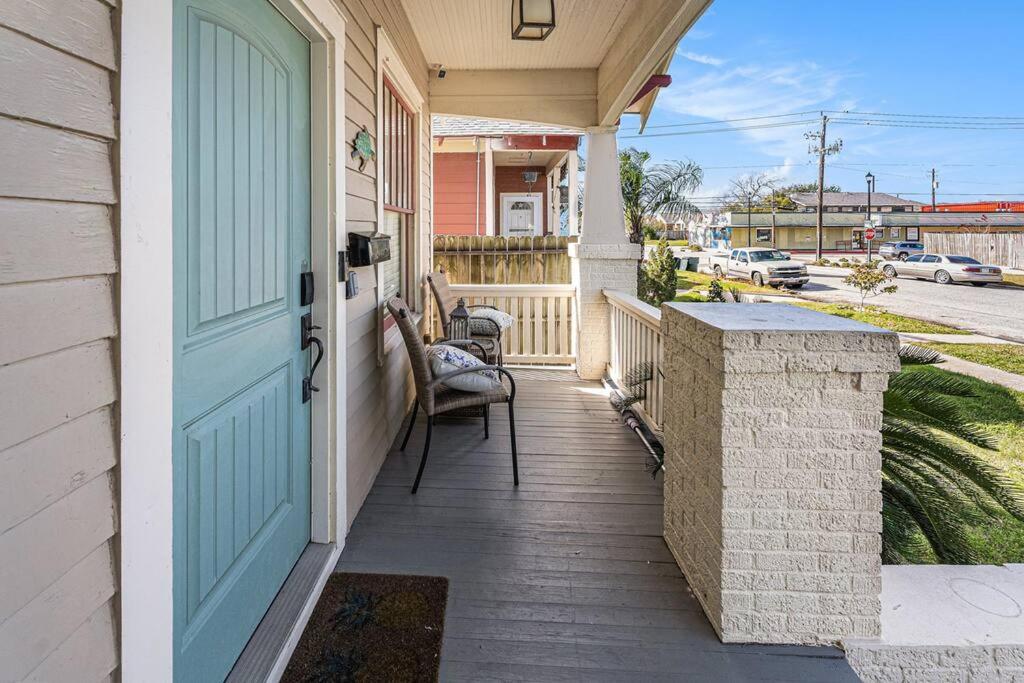 Beachy Bungalow! 2Bd, King Bed Galveston Esterno foto