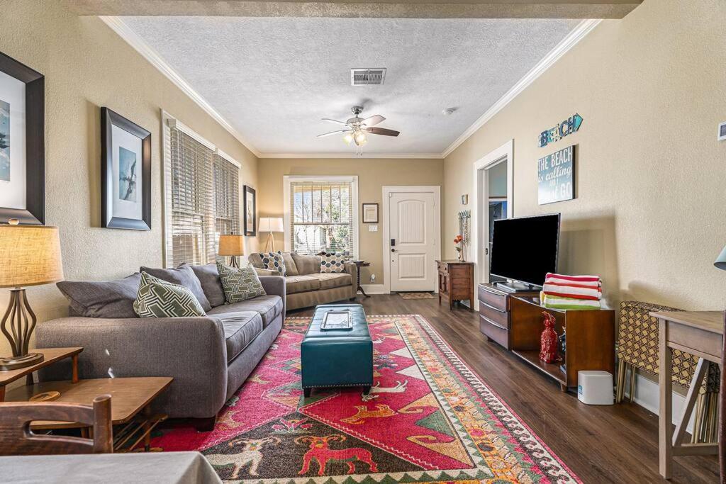 Beachy Bungalow! 2Bd, King Bed Galveston Esterno foto