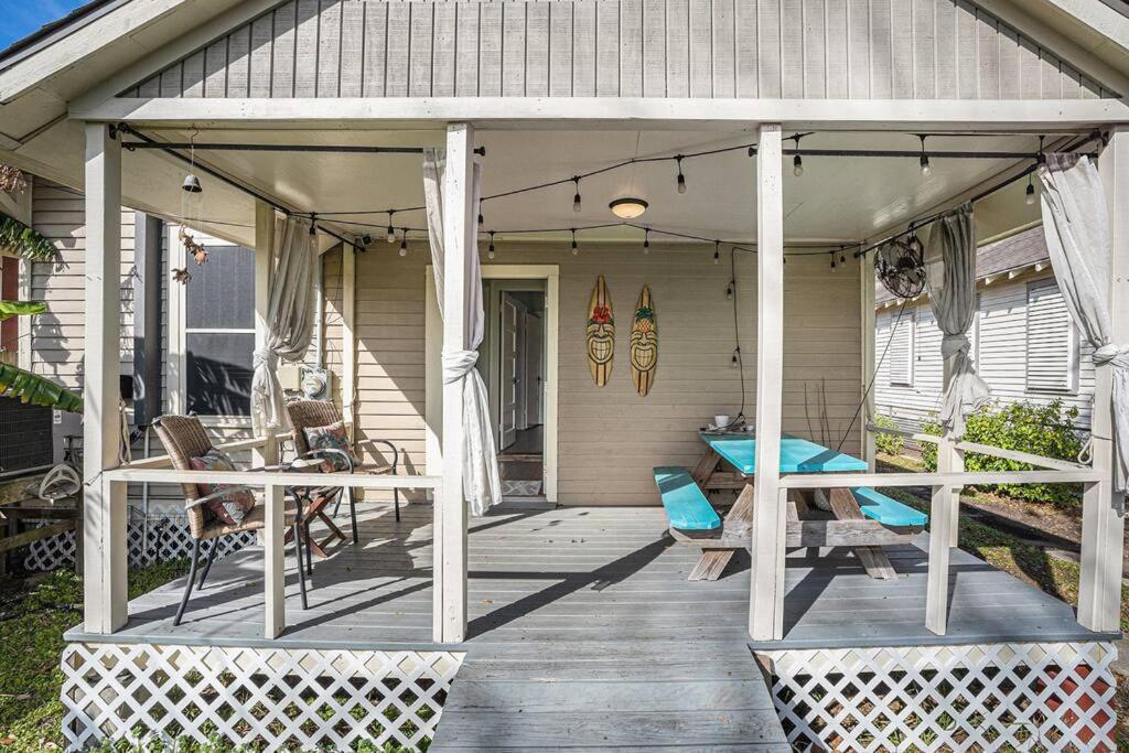 Beachy Bungalow! 2Bd, King Bed Galveston Esterno foto